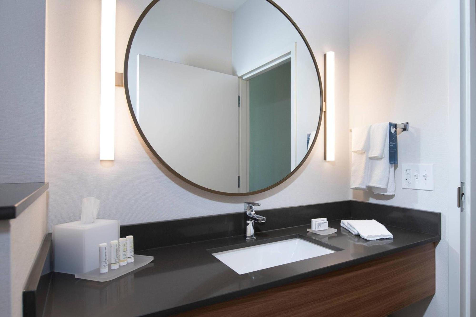 Fairfield Inn & Suites By Marriott Dayton North Murlin Heights Exteriör bild